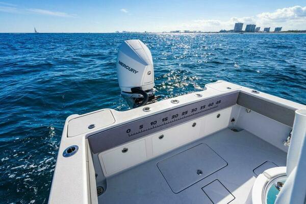 23ft Reef Runner Yacht For Sale