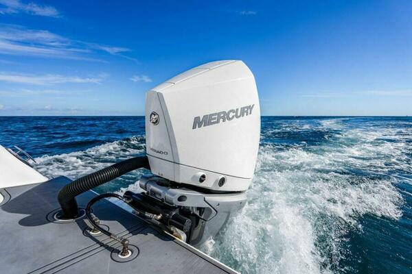 23ft Reef Runner Yacht For Sale