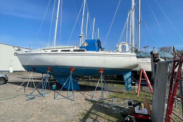 Unsightly 36ft Catalina Yacht For Sale