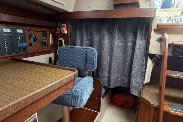 Unsightly 36ft Catalina Yacht For Sale