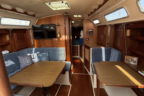 Unsightly 36ft Catalina Yacht For Sale