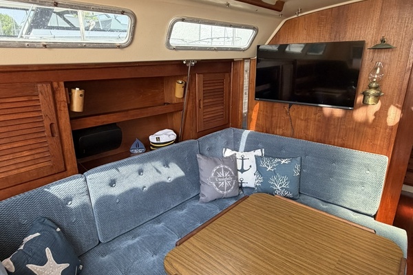 Unsightly 36ft Catalina Yacht For Sale