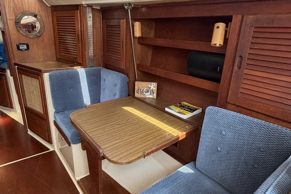 Unsightly 36ft Catalina Yacht For Sale