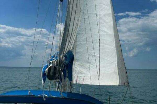 Photo of the 1985 Catalina Catalina 36-1 "Unsightly"