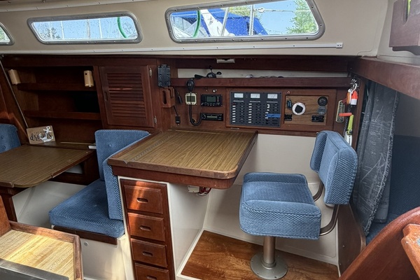 Unsightly 36ft Catalina Yacht For Sale