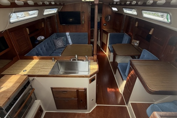 Unsightly 36ft Catalina Yacht For Sale