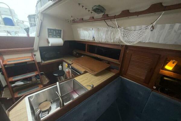 Unsightly 36ft Catalina Yacht For Sale