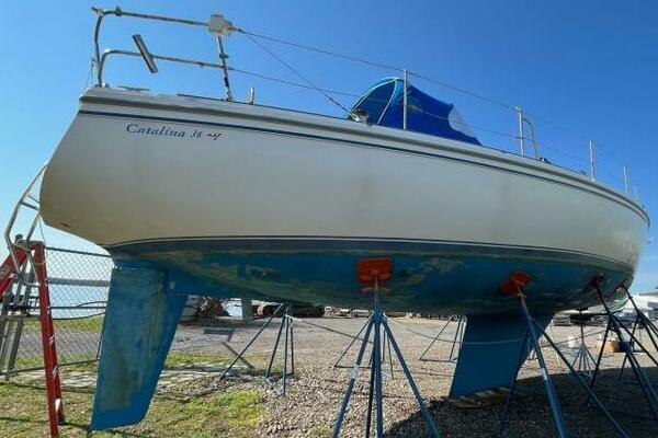 Unsightly 36ft Catalina Yacht For Sale