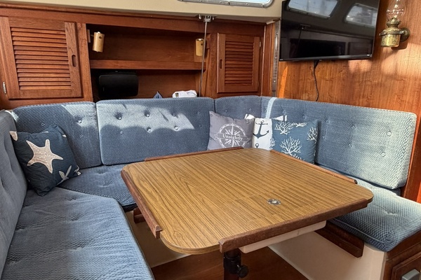 Unsightly 36ft Catalina Yacht For Sale
