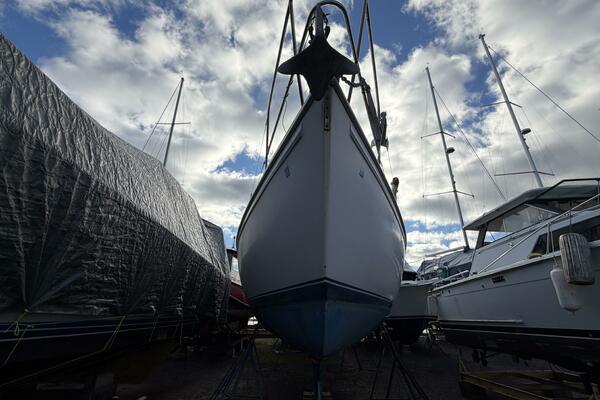 Unsightly 36ft Catalina Yacht For Sale