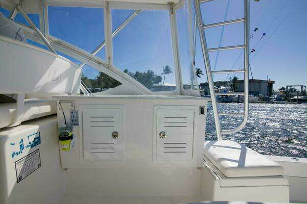 Luhrs 37 Canyon Express Yacht For Sale