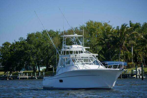 Luhrs 37 Canyon Express Yacht For Sale