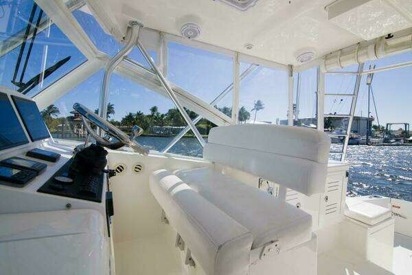 Luhrs 37 Canyon Express Yacht For Sale