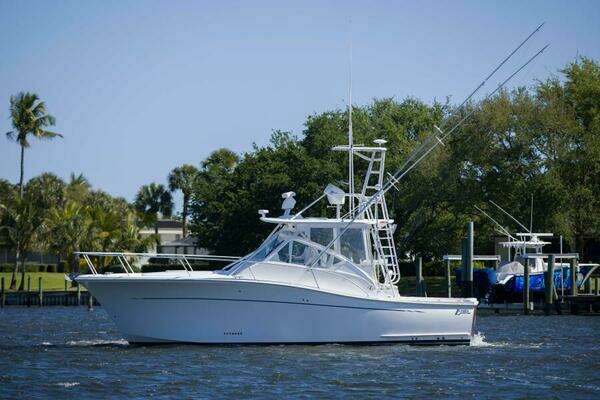 Luhrs 37 Canyon Express Yacht For Sale