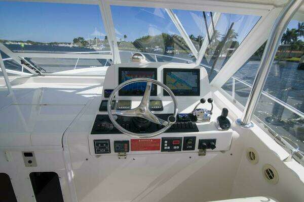 Luhrs 37 Canyon Express Yacht For Sale
