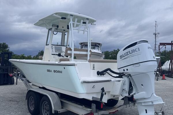 22ft Sea Born Yacht For Sale