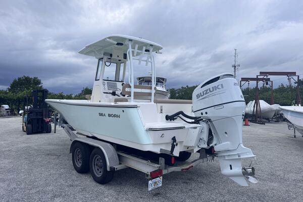 22ft Sea Born Yacht For Sale
