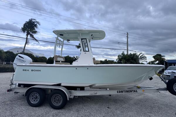 22ft Sea Born Yacht For Sale