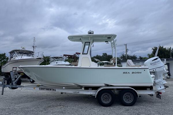 22ft Sea Born Yacht For Sale