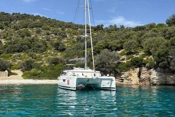 Four Roses 44ft Fountaine Pajot Yacht For Sale