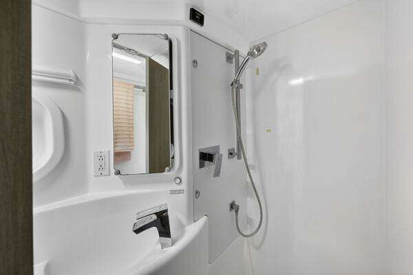 Leopard 44 Owners Version Yacht For Sale