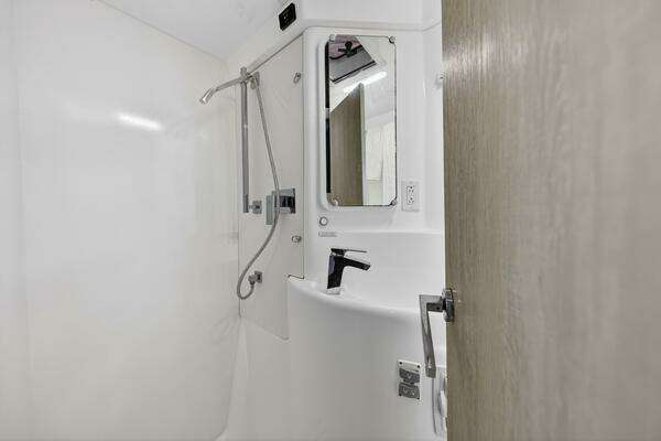 Leopard 44 Owners Version Yacht For Sale