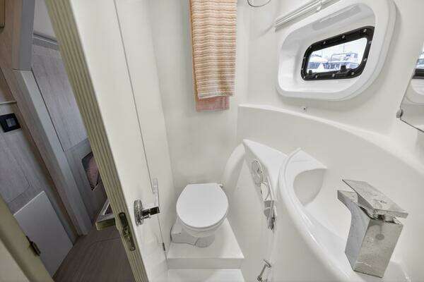 Leopard 44 Owners Version Yacht For Sale