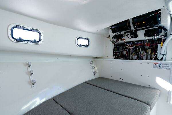 Steiger Craft 31 Fisherman Yacht For Sale