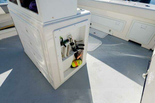 Steiger Craft 31 Fisherman Yacht For Sale