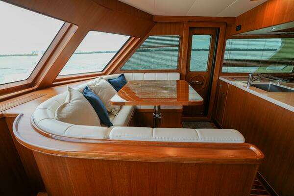 Marlow Explorer 53E-CB Yacht For Sale