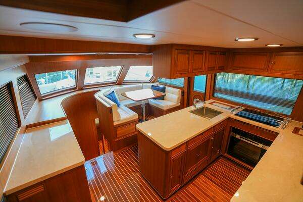 Marlow Explorer 53E-CB Yacht For Sale