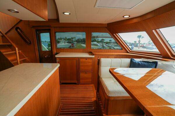 Marlow Explorer 53E-CB Yacht For Sale