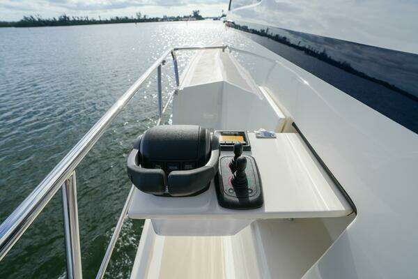 Marlow Explorer 53E-CB Yacht For Sale