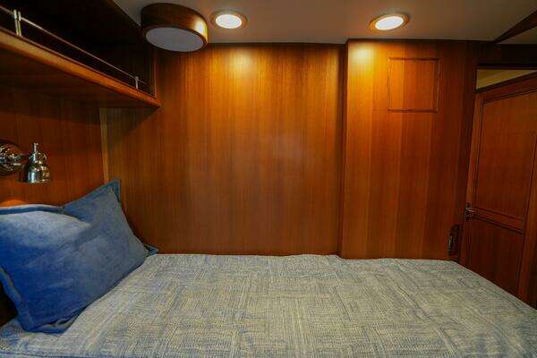 Marlow Explorer 53E-CB Yacht For Sale