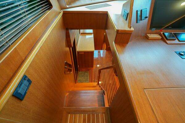 Marlow Explorer 53E-CB Yacht For Sale