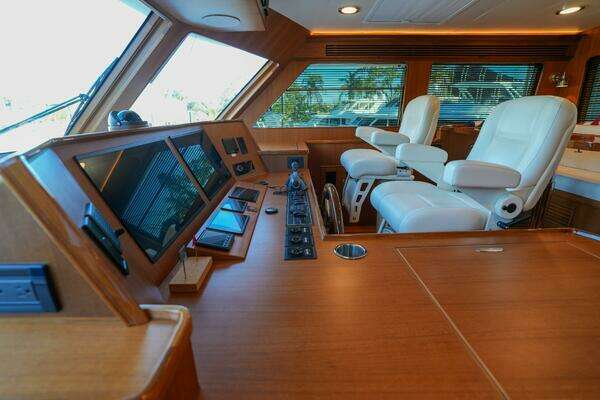 Marlow Explorer 53E-CB Yacht For Sale
