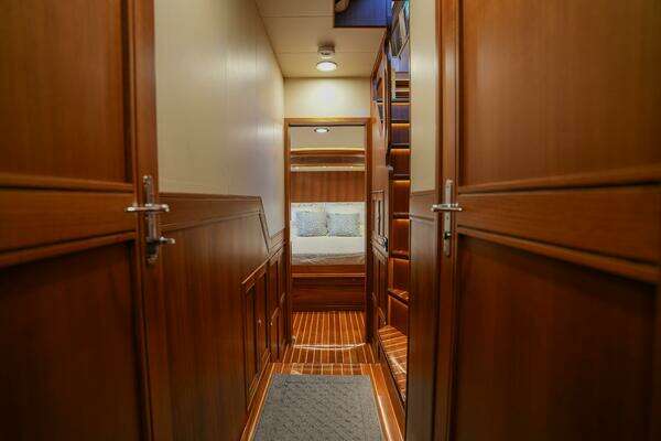 Marlow Explorer 53E-CB Yacht For Sale