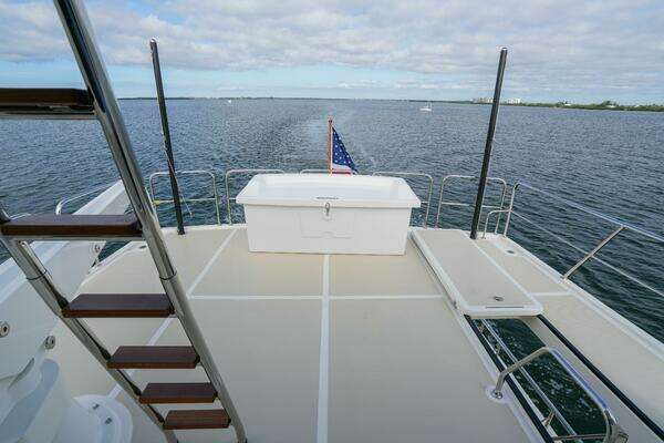 Marlow Explorer 53E-CB Yacht For Sale