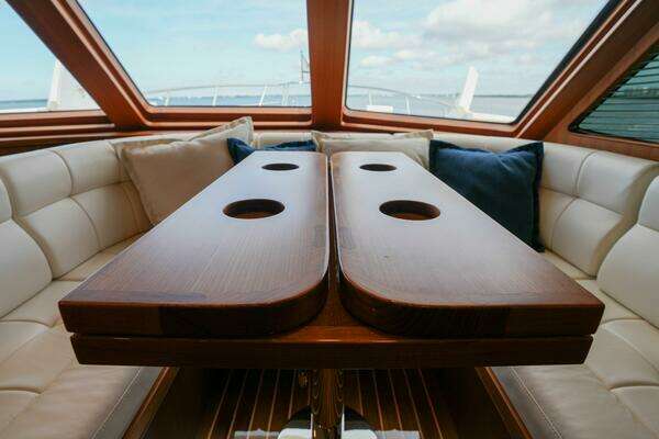 Marlow Explorer 53E-CB Yacht For Sale