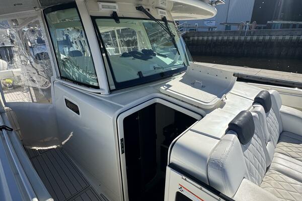 TRADITION 53ft HCB Yacht For Sale