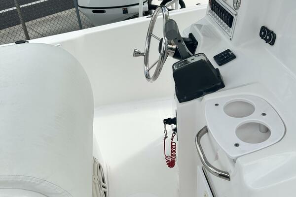 21ft Pro Line Yacht For Sale