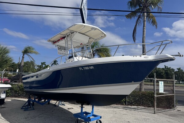 21ft Pro Line Yacht For Sale