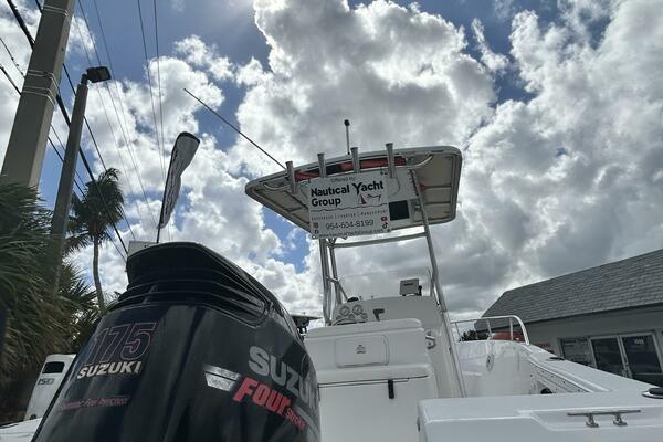 21ft Pro Line Yacht For Sale