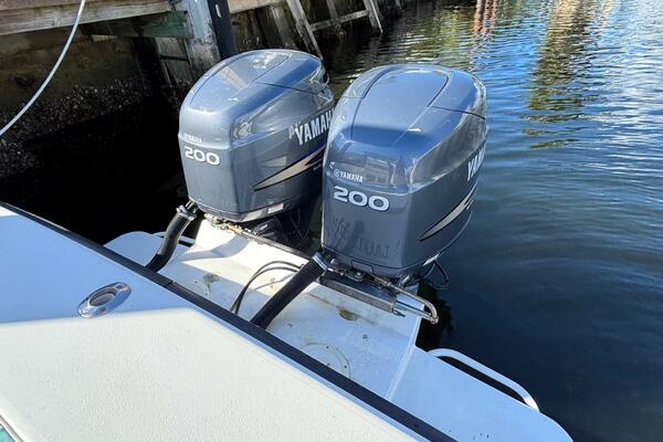 28ft Whitewater Yacht For Sale