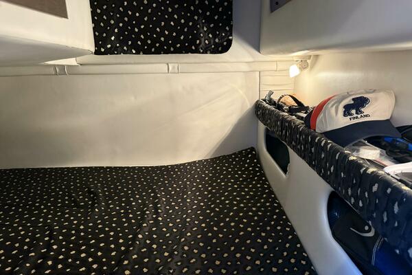 26ft Wellcraft Yacht For Sale