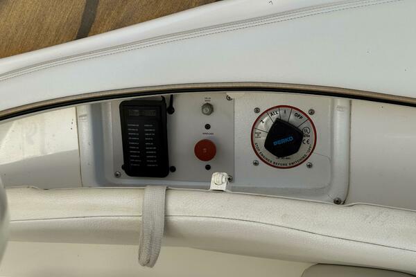 26ft Wellcraft Yacht For Sale