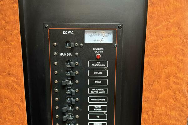 26ft Wellcraft Yacht For Sale