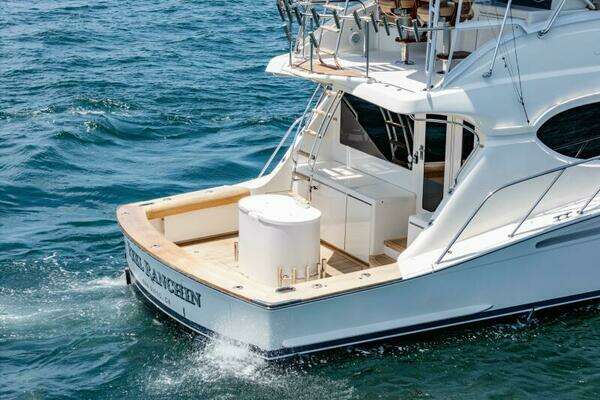 Hatteras 54 Convertible Yacht For Sale
