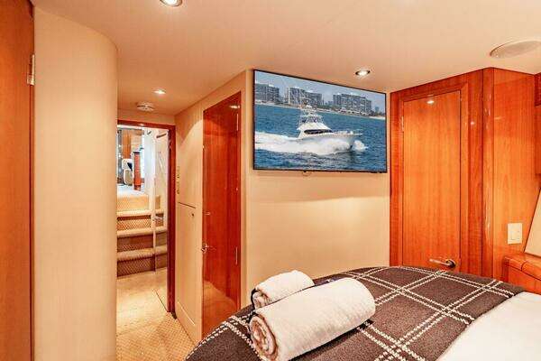 Hatteras 54 Convertible Yacht For Sale