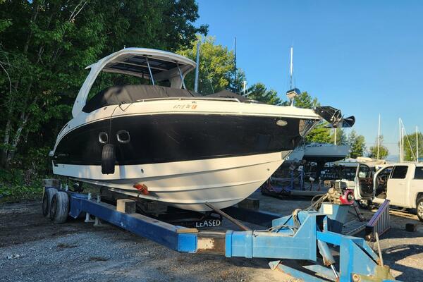 Black Diamond 33ft Chaparral Yacht For Sale
